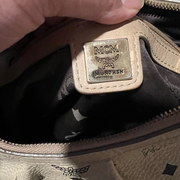 Authentic M C M hobo bag - Picture 15 of 16